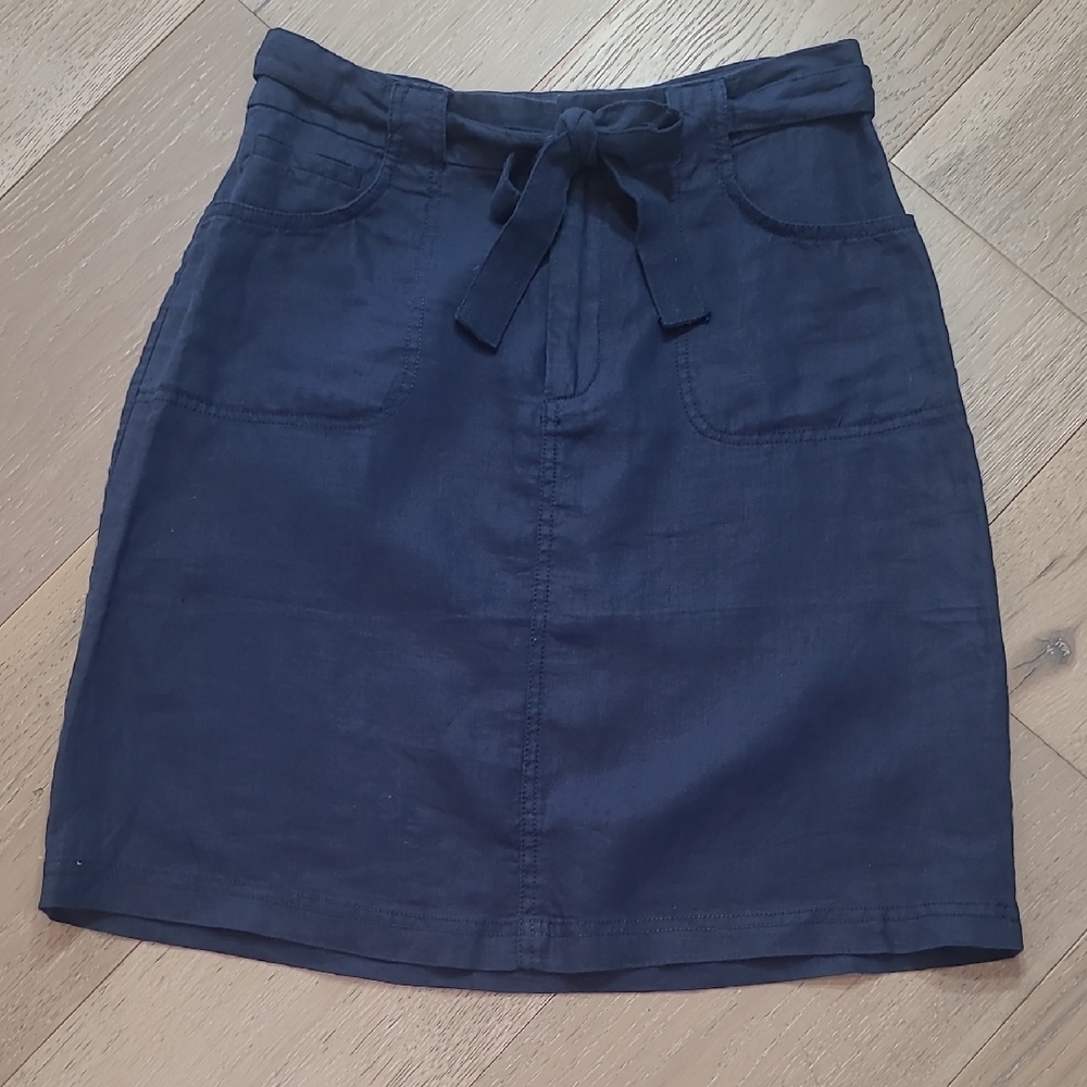 EUC Maddison Mini Skirt Women's sz 3/4 Navy Blue 100% Linen Mid Thigh Skirt
